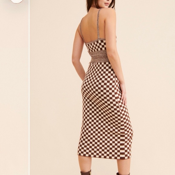 Find Me Now Presley Knit Dress in Mahogany - Picture 2 of 7